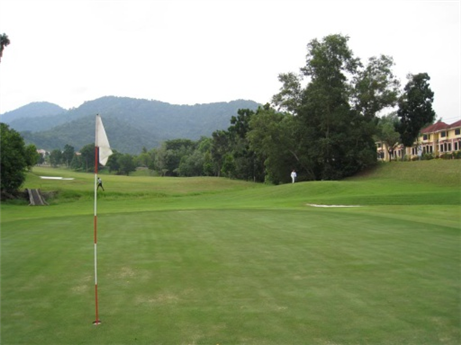 Phnom Penh Golf Package 4 Days / 3 Nights 
